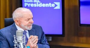 Presidente Lula: "A inflação está caindo, o salário mínimo está aumentando, a renda das pessoas está crescendo, o consumo voltou a crescer"