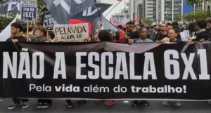 Manifestação de trabalhadores pelo fim da escala 6x1 - (Letícya Bond/Agência Brasil)