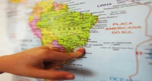 Mapa do Brasil (foto de Silvana Carlos na Unsplash)